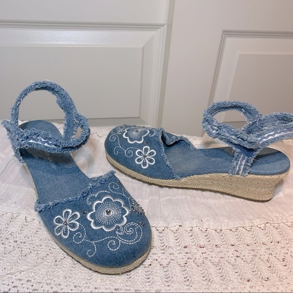 MONTEGO Bay Club Distressed Embroidered Floral Jeans Wedge Ankle Espadrilles 6.5 - Picture 3 of 12